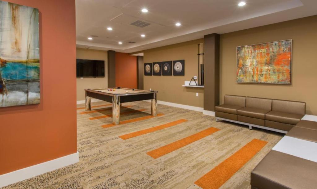 Lalas House- 1br With Free Parking, Pool And Sauna Apartment *